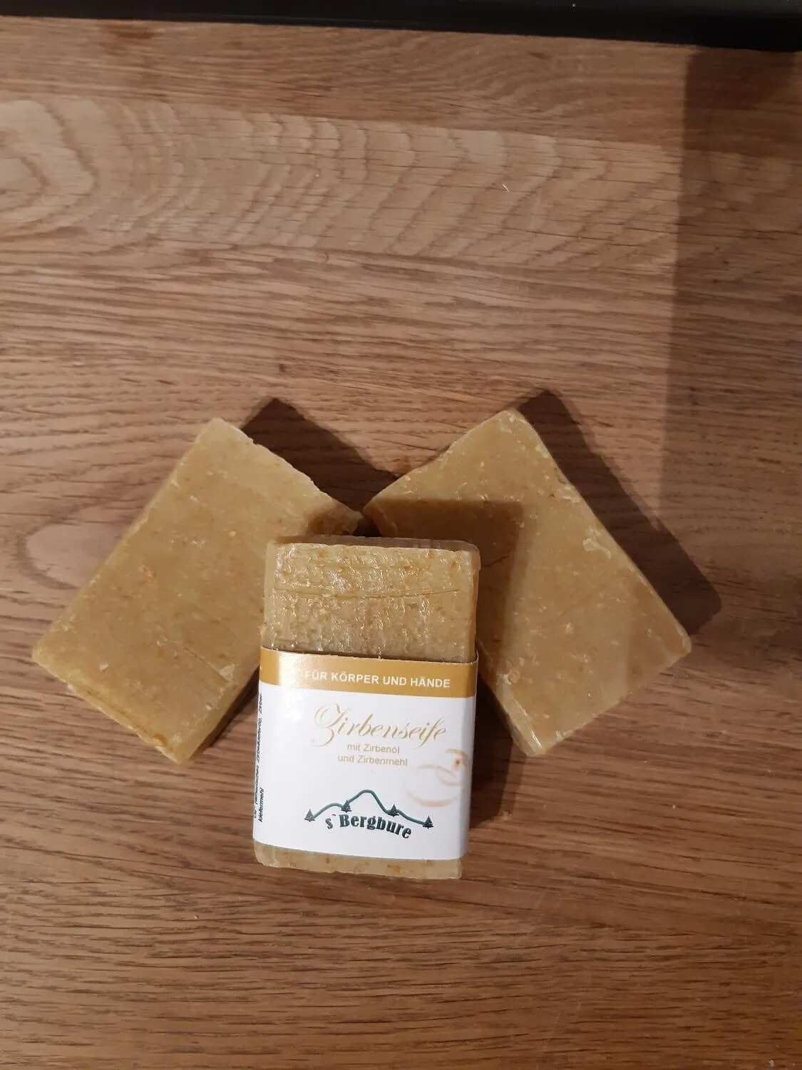 Zirbenseife als Peeling